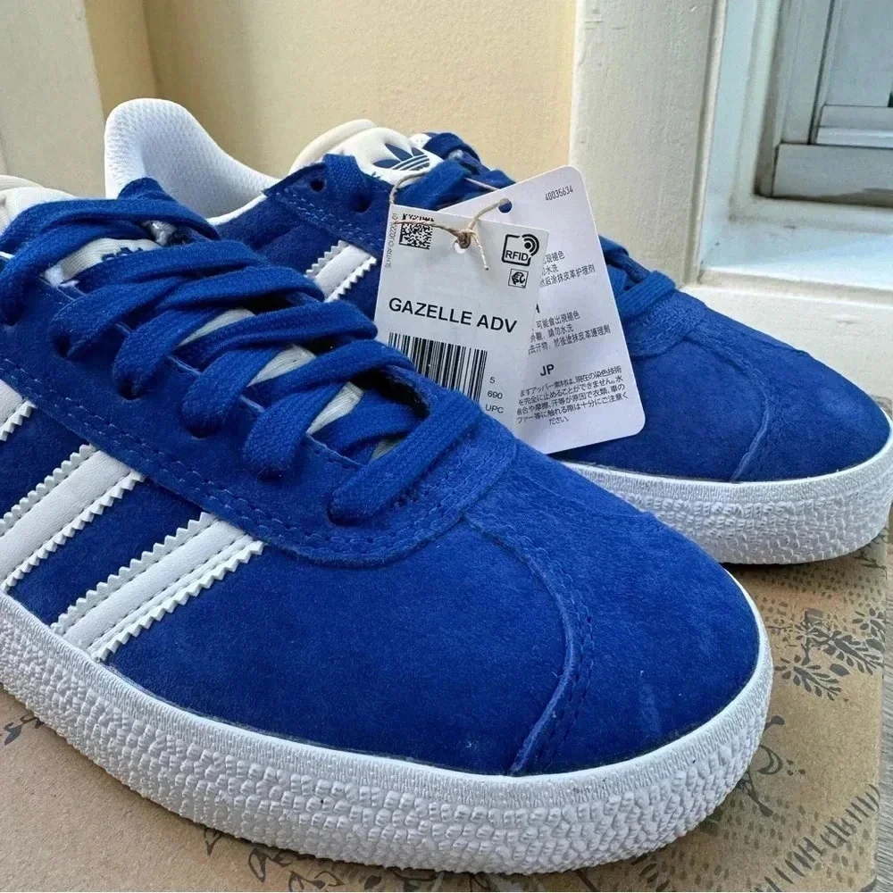NWT Adidas Gazelle ADV Sneakers Womens 6.5 Royal Blue Cloud White - Picture 5 of 11